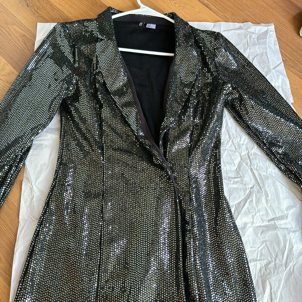 NWOT Divided by H&M sparkly dress jacket size small